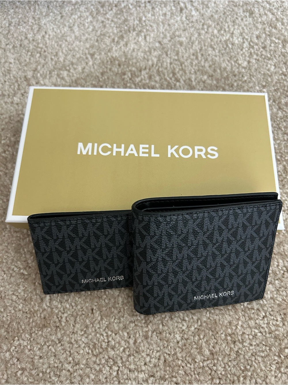 Michael Kors Black/Gray Signature Bifold Wallet